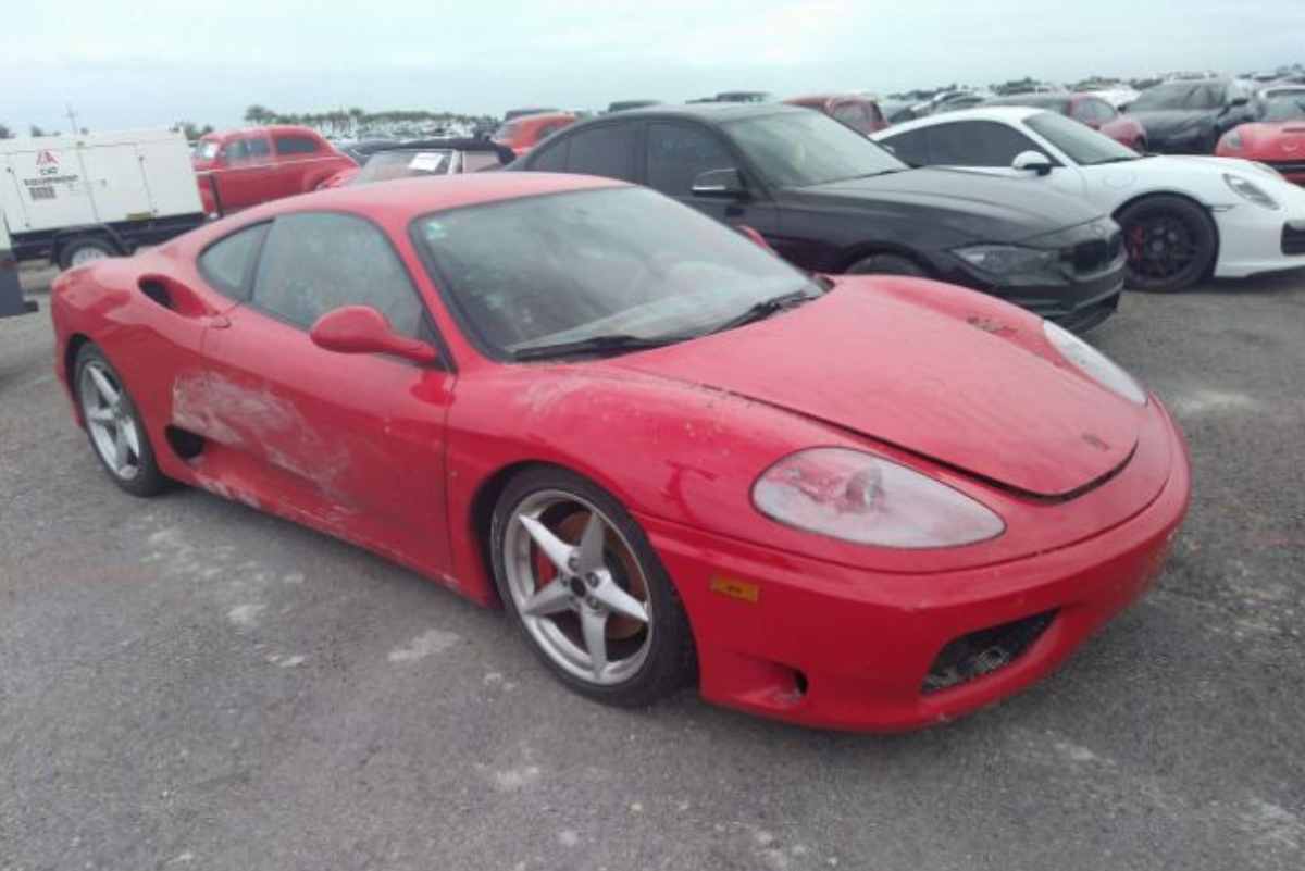 Ferrari in vendita a 11 mila euro 