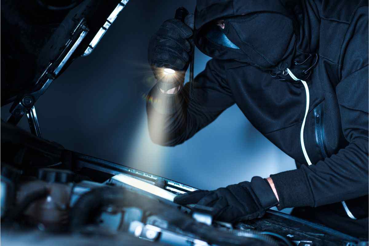 Come mettere al sicuro la vostra auto dai furti
