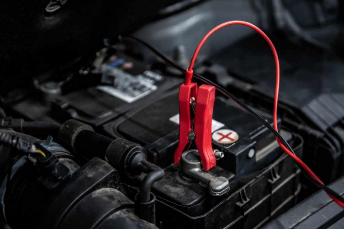 Batteria auto falsi miti da sfatare