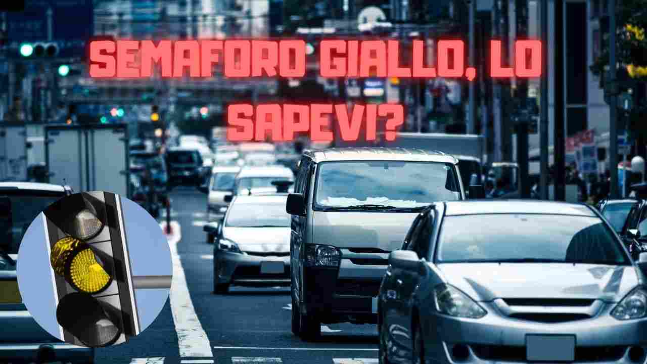 Semaforo giallo, questa norma spiega tutto (Canva) 8 novembre 2022 mondofuoristrada.it