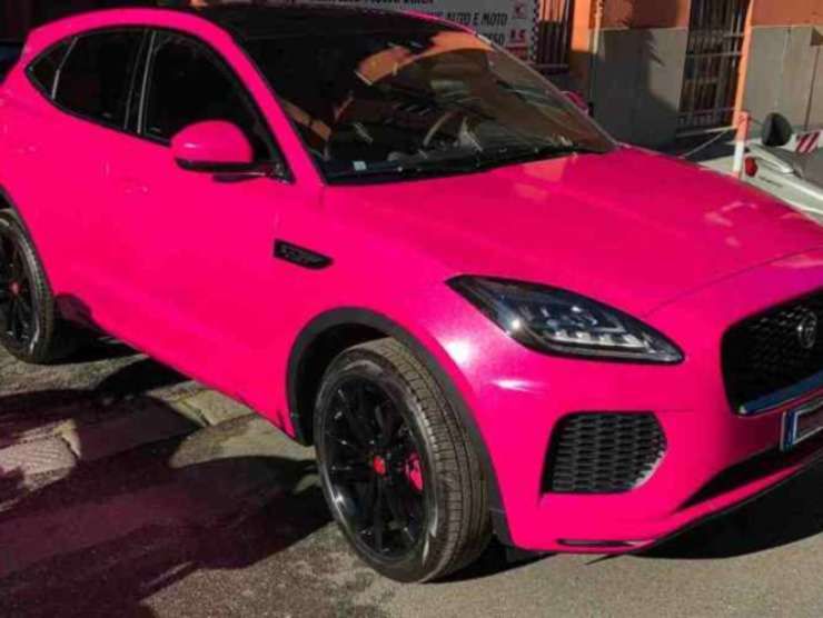 La Jaguar E-Pace di Elettra Lamborghini (web source) 13.12.2022 mondofuoristrada