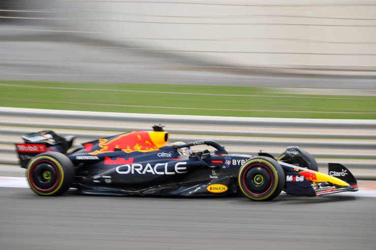 Max Verstappen mulato a Imola