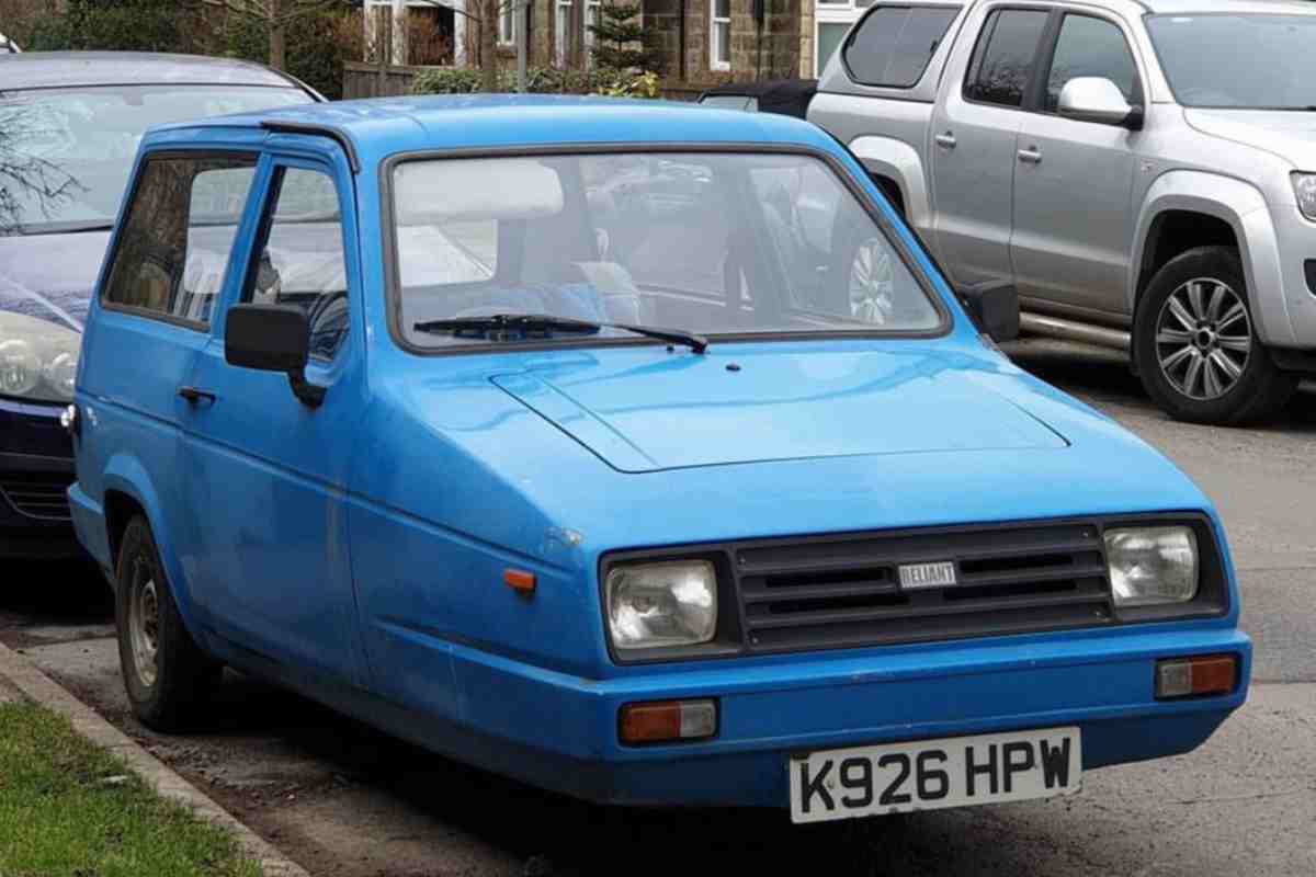 Reliant Robin