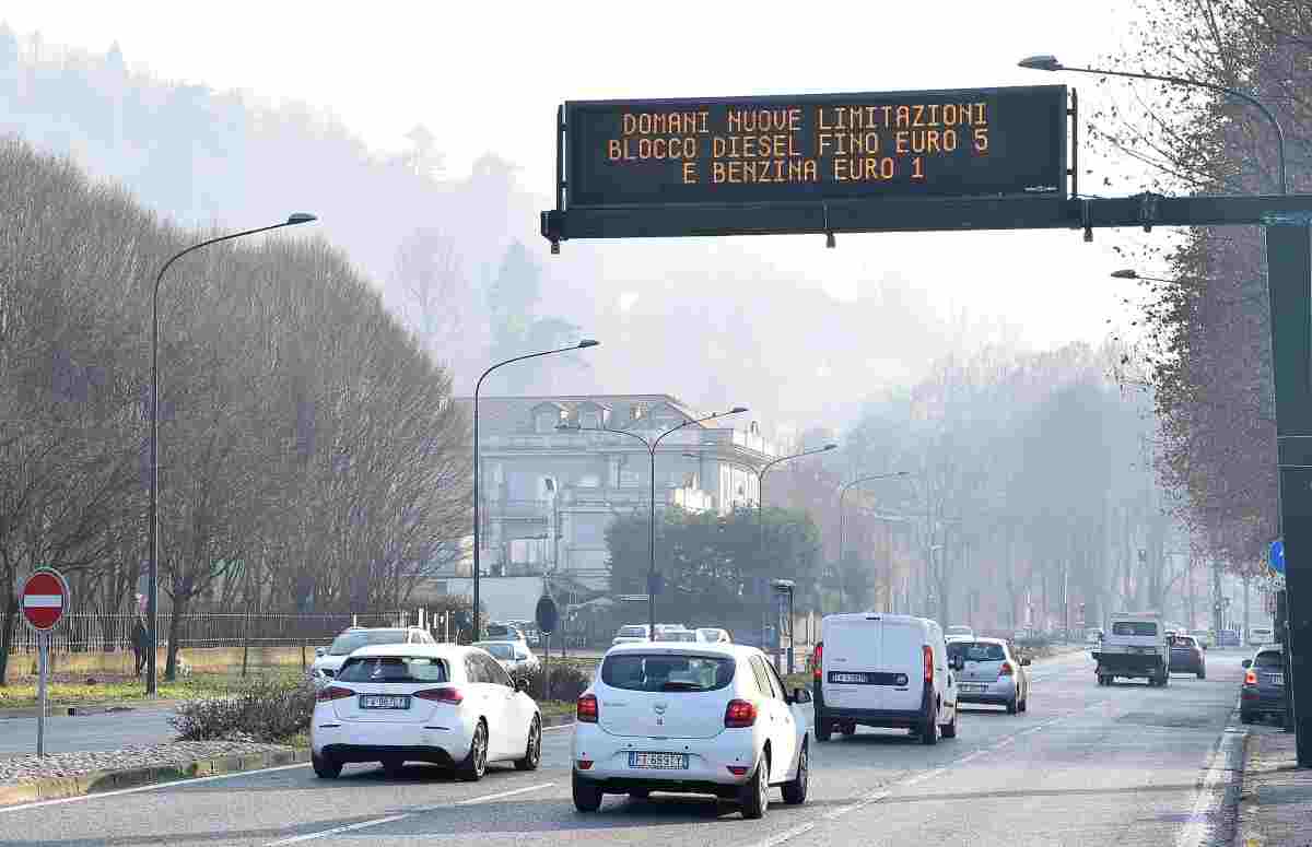 Stop circolazione auto 