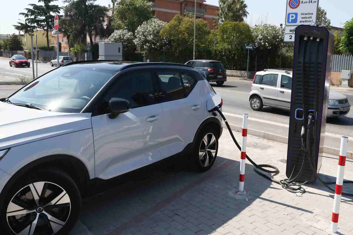 Tutte le esenzioni per le auto eletrtiche - Mondofuoristrada.it 