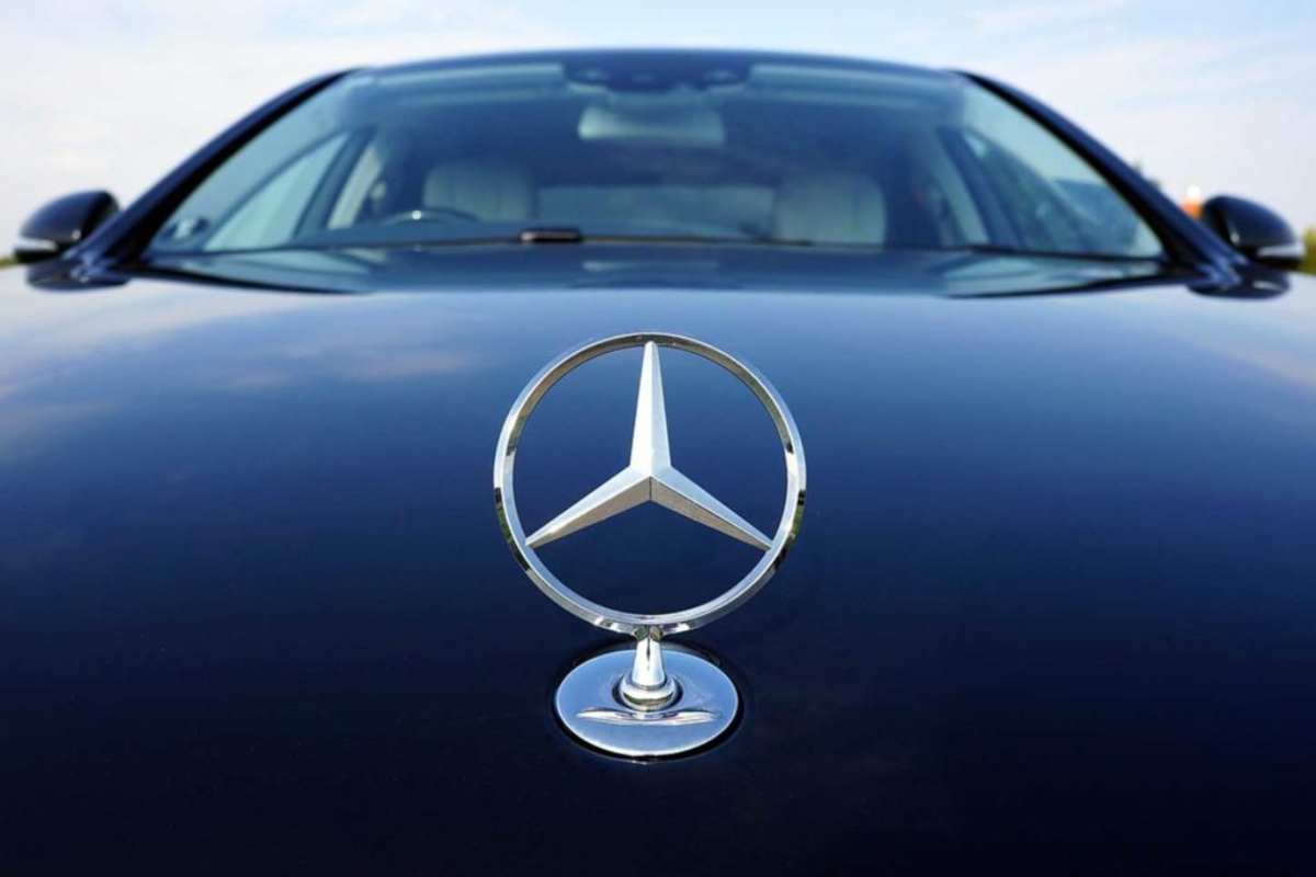 Mercedes Logo