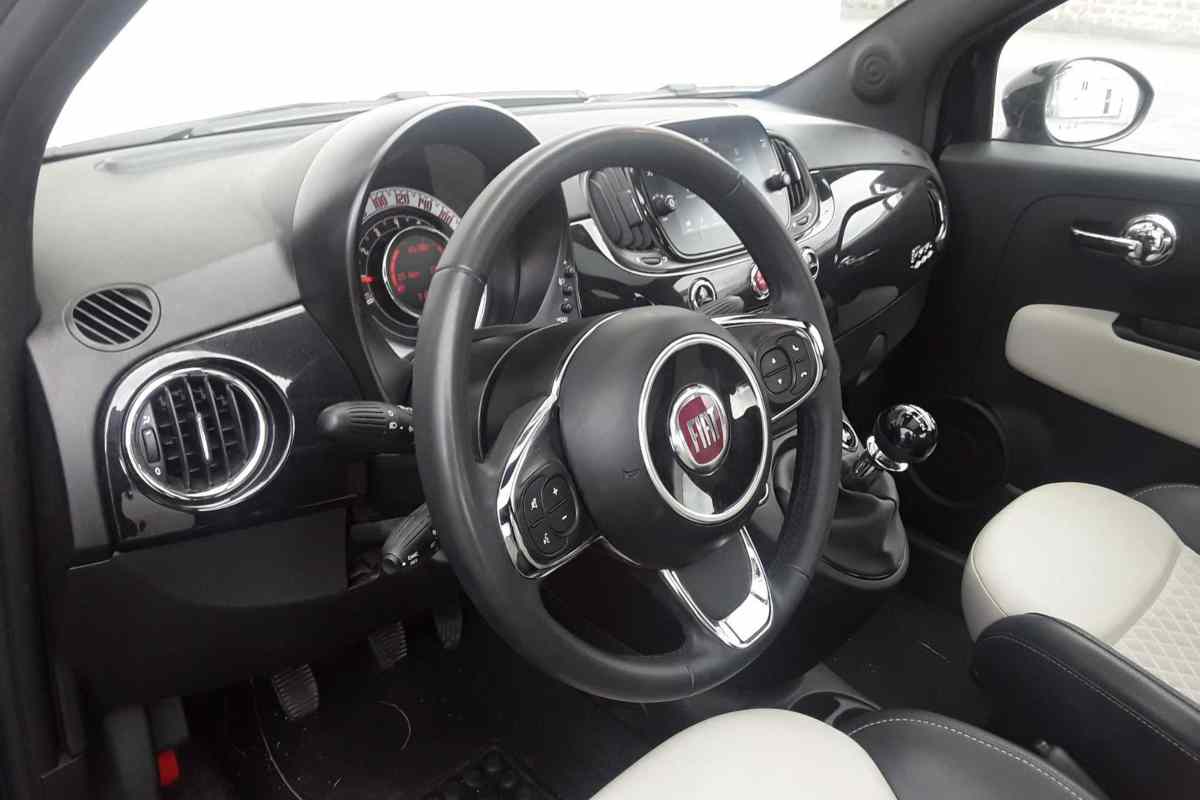 Fiat 500X interni