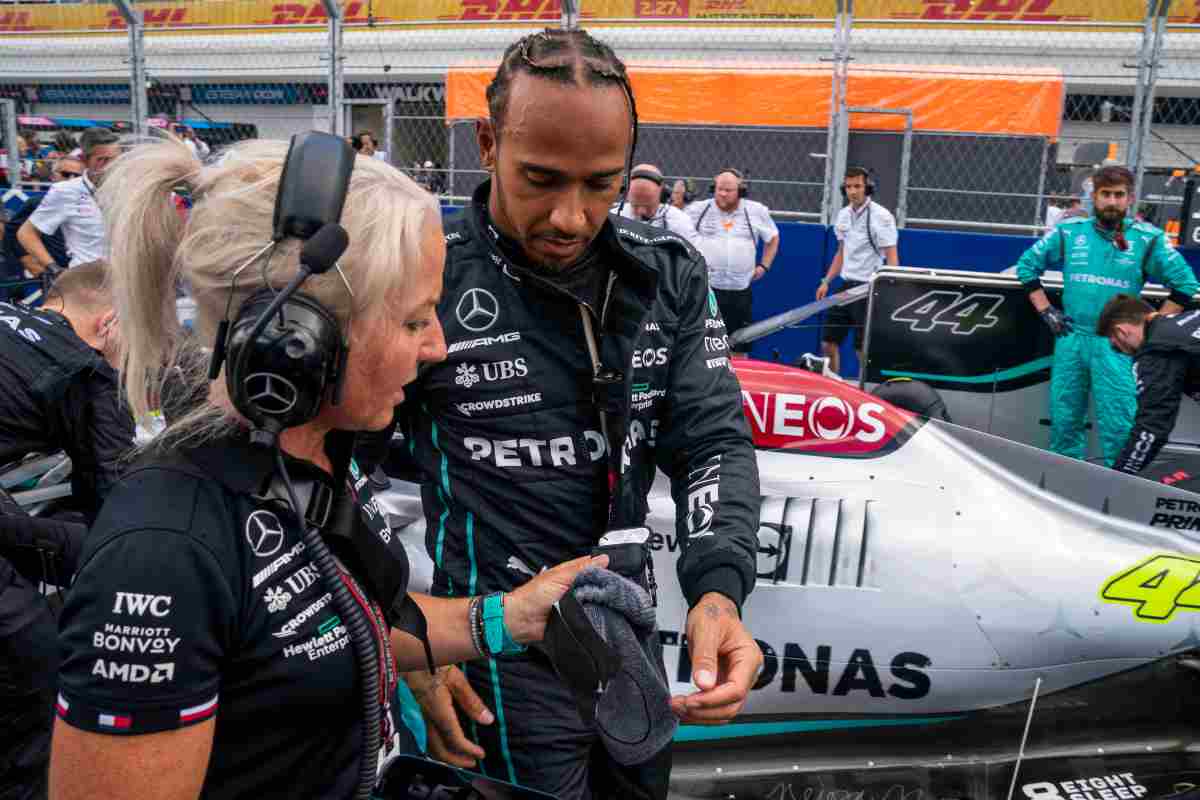 Lewis Hamilton dice addio ad Angela Cullen - Mondofuoristrada.it 