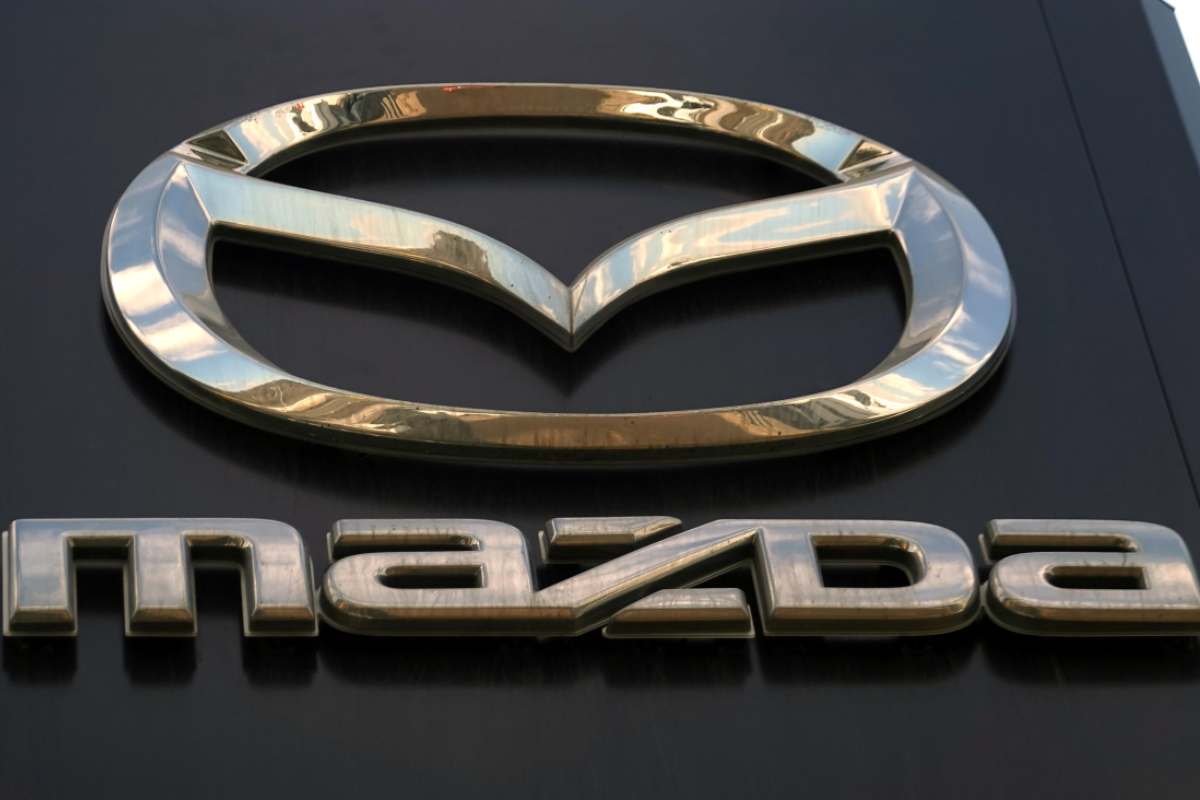 Mazda logo (foto Ansa)