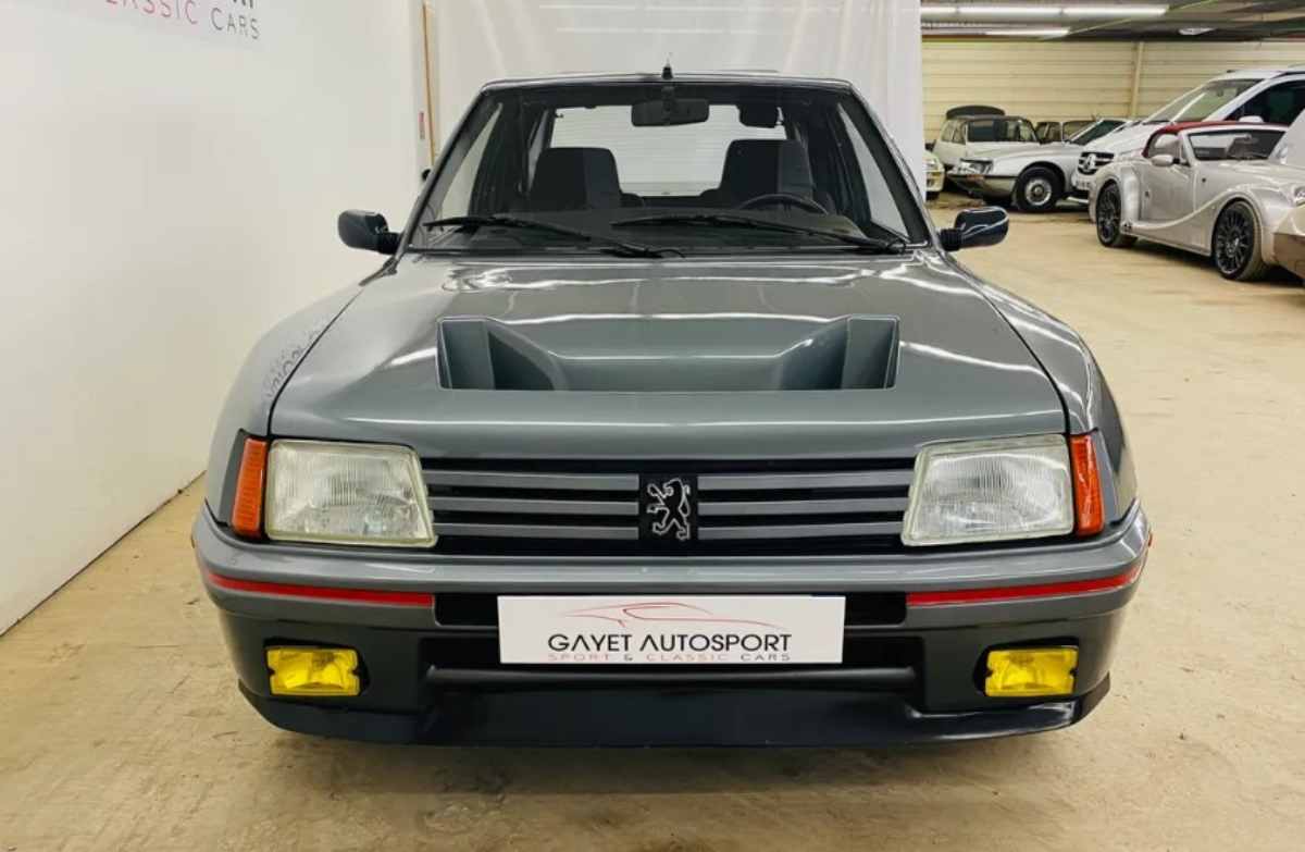 Peugeot 205