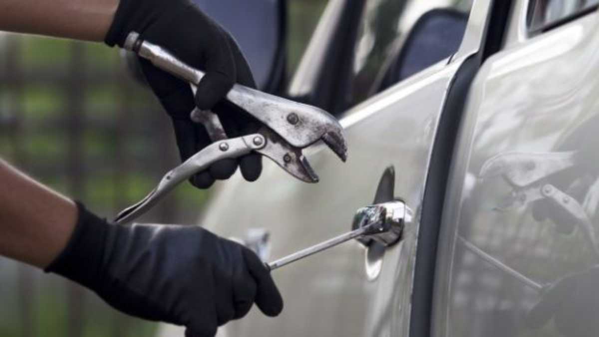 Cómo robar un auto en minutos: el tutorial está causando gran revuelo en Internet Cómo robar un auto en minutos: el tutorial está causando gran revuelo en Internet