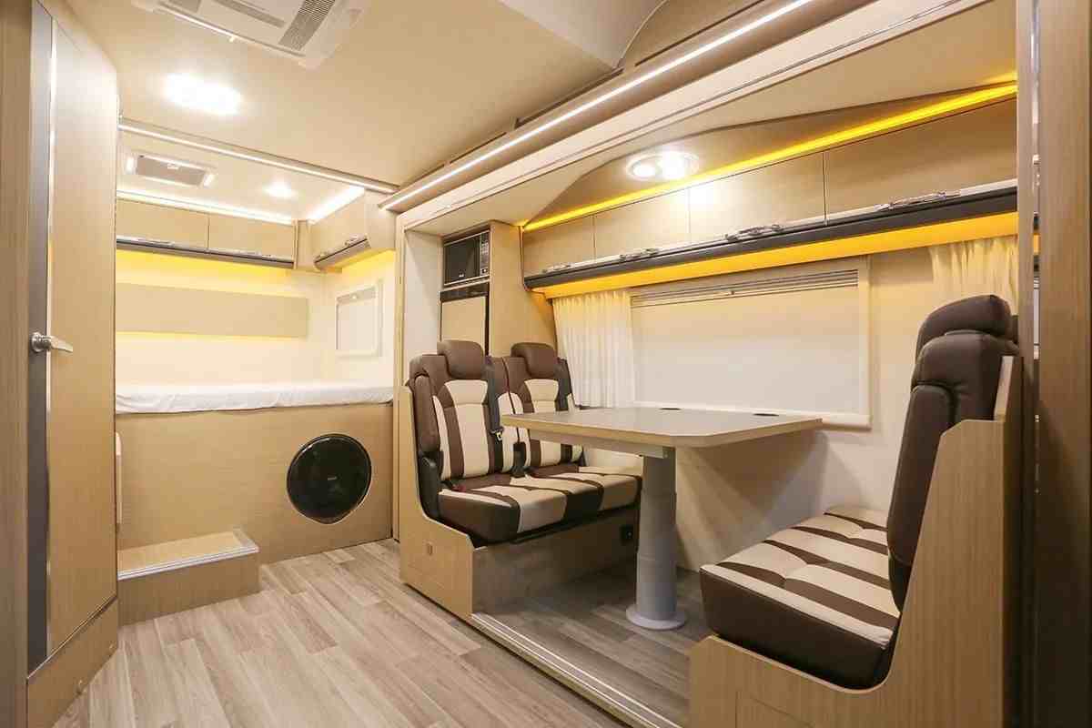 Camper cinese interni (mondofuoristrada.it - Alibaba)