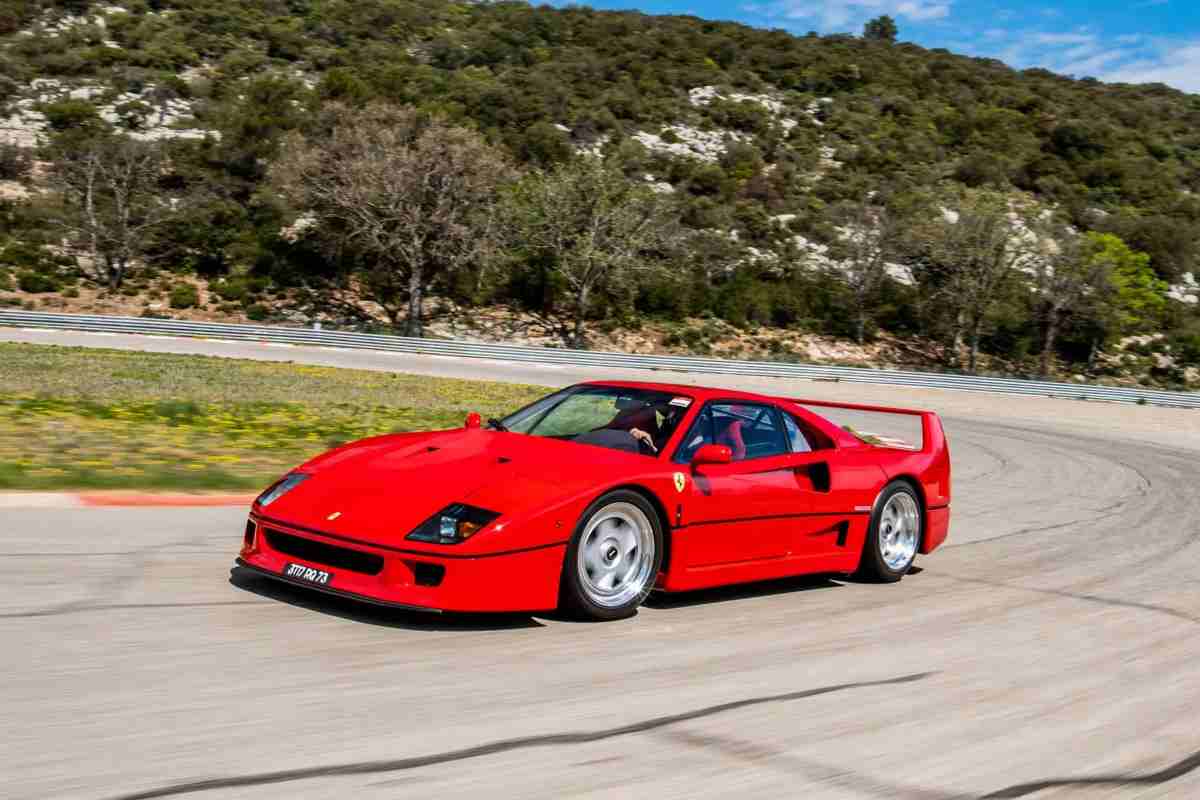 Ferrari F40 esclusiva