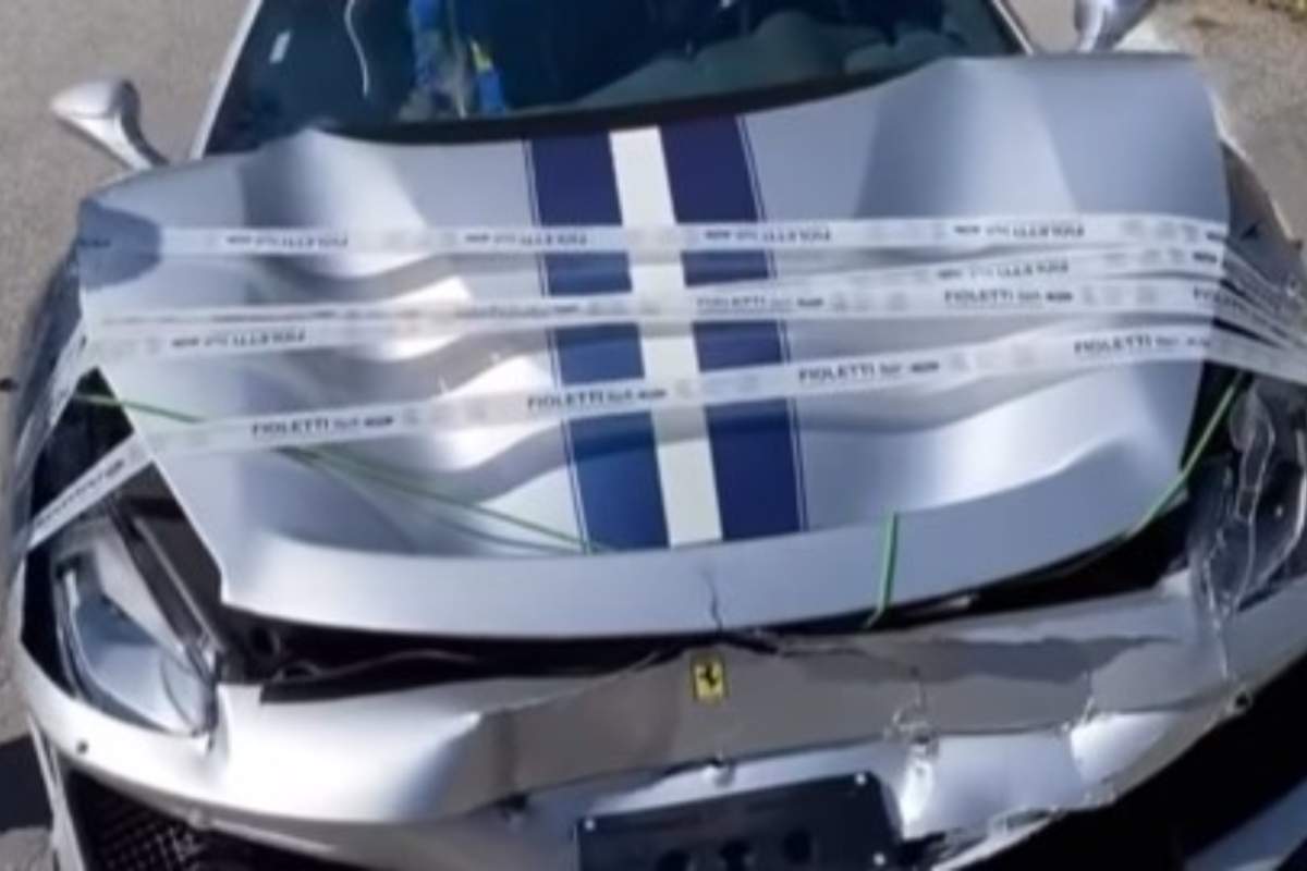 Ferrari 488 distrutta