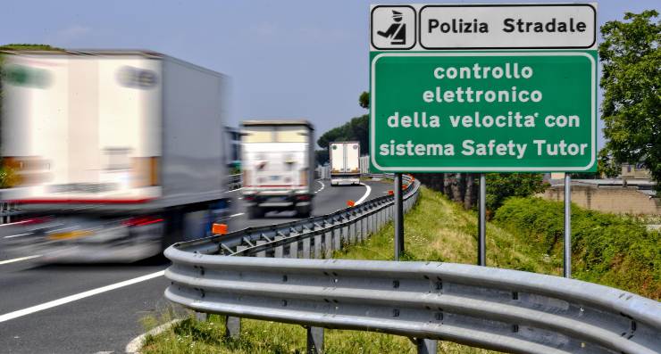 La preventiva segnalazione degli autovelox