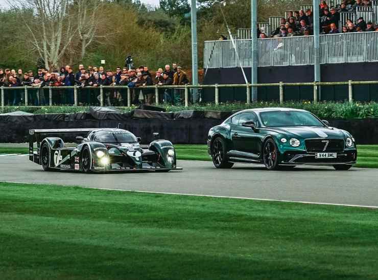 La Bentley Speed 8 n.7 insieme alla Le Mans Collection