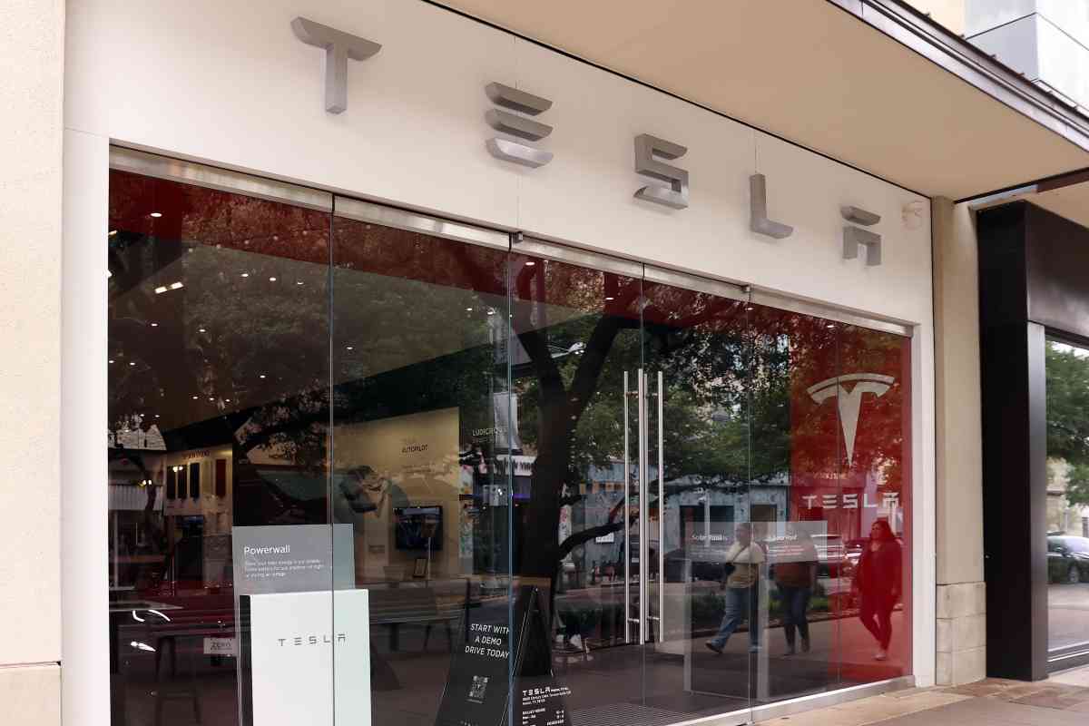 Tesla stravolge il mercato con un nuovo modello