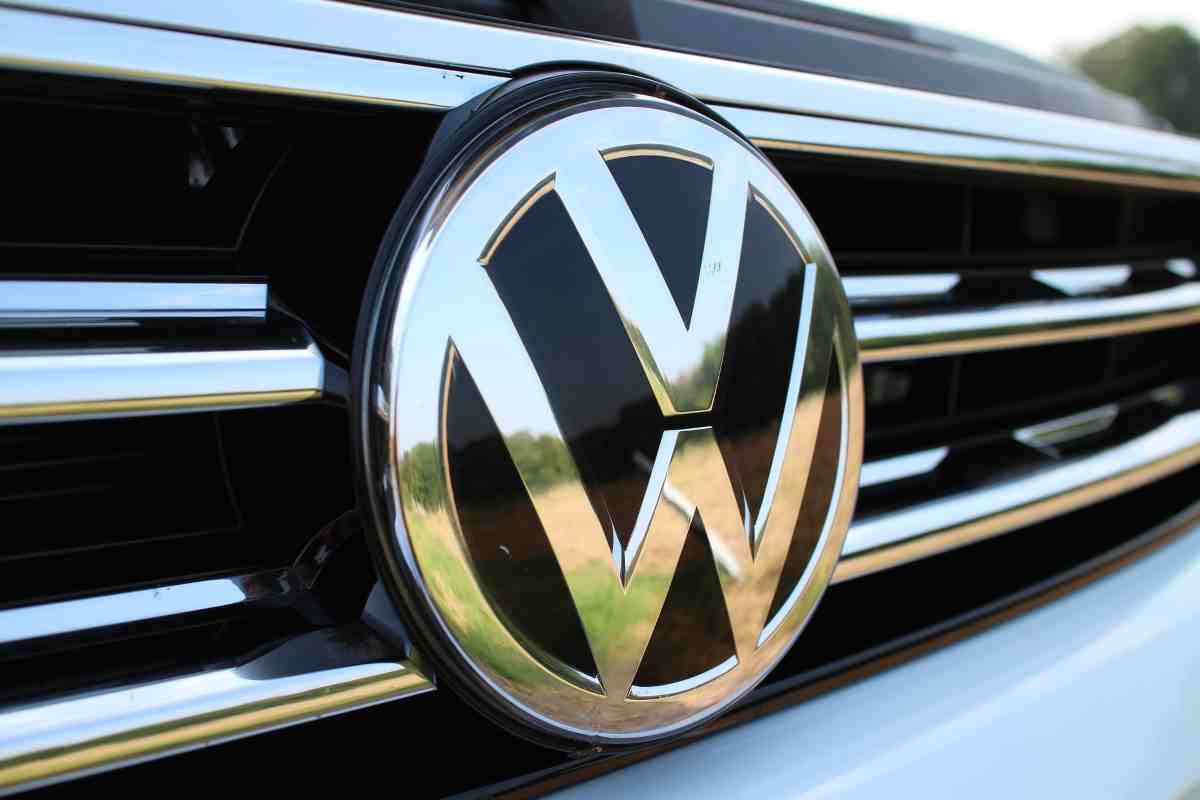 Volkswagen (fuoristrada.it - Pixabay Foto di <a href="https://pixabay.com/it/users/renehesse-1063925/?utm_source=link-attribution&utm_medium=referral&utm_campaign=image&utm_content=1665127">René Hesse</a> da <a href="https://pixabay.com/it//?utm_source=link-attribution&utm_medium=referral&utm_campaign=image&utm_content=1665127">Pixabay</a>)