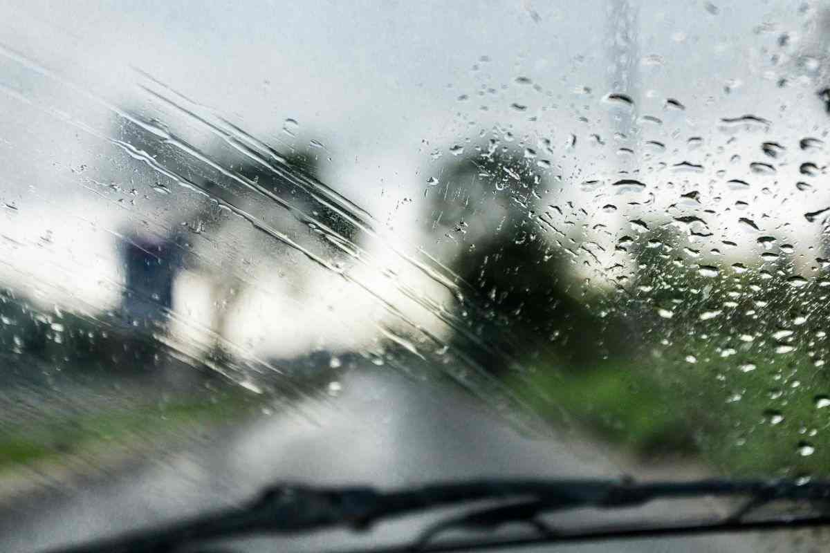 auto tergicristalli pioggia