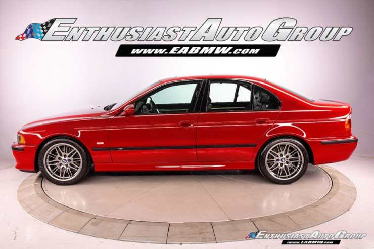 BMW M5 dal prezzo folle (Enthusiastauto)