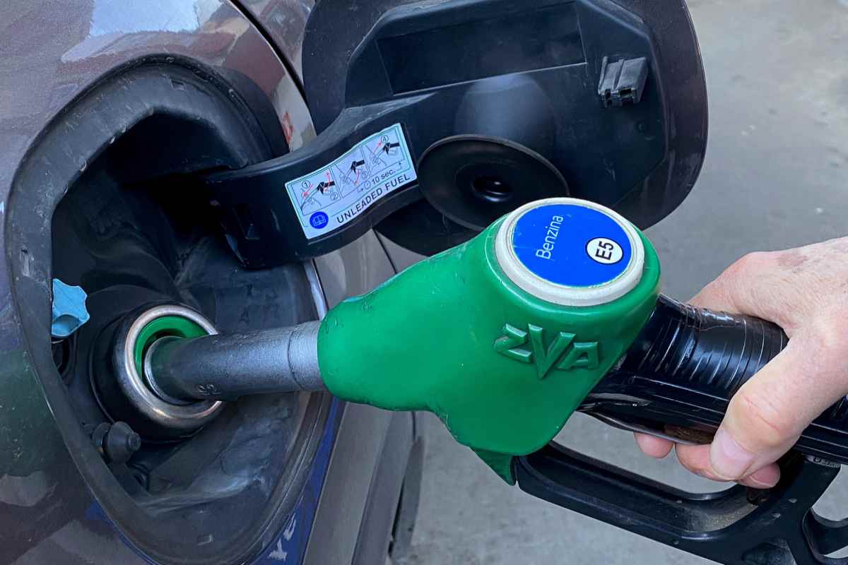 Prezzi benzina distributore