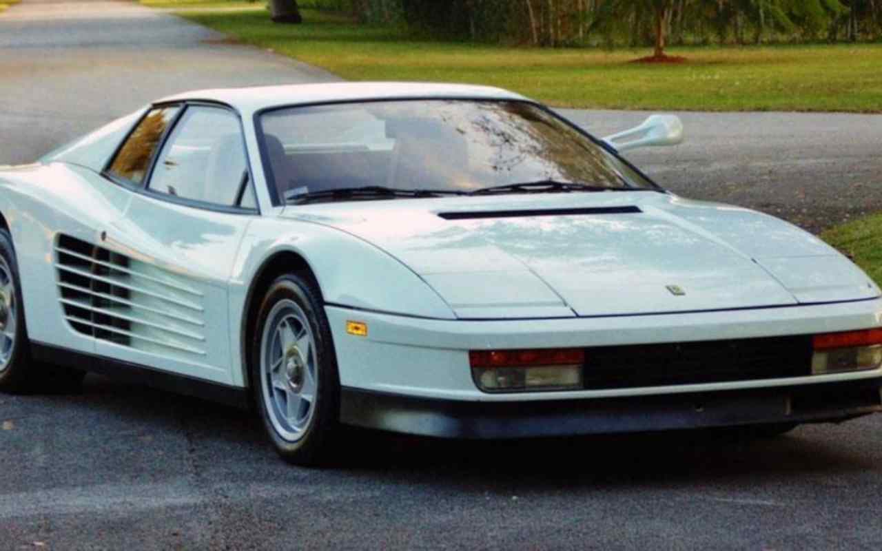 Ferrari Testarossa prezzo