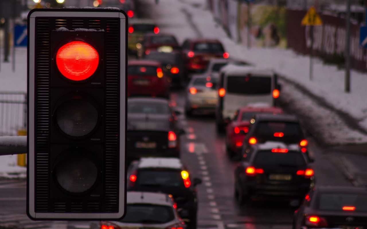 Multa per passaggio con semaforo rosso