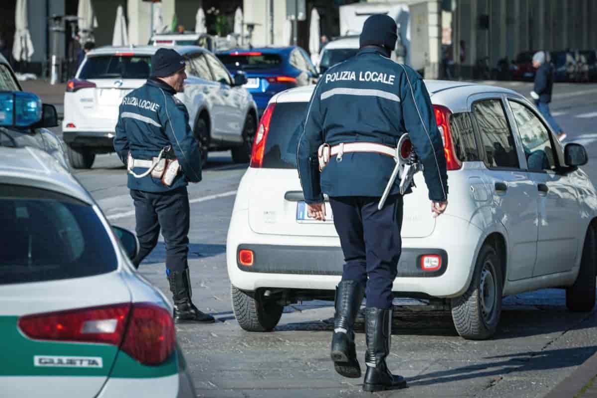 parcheggio auto multa