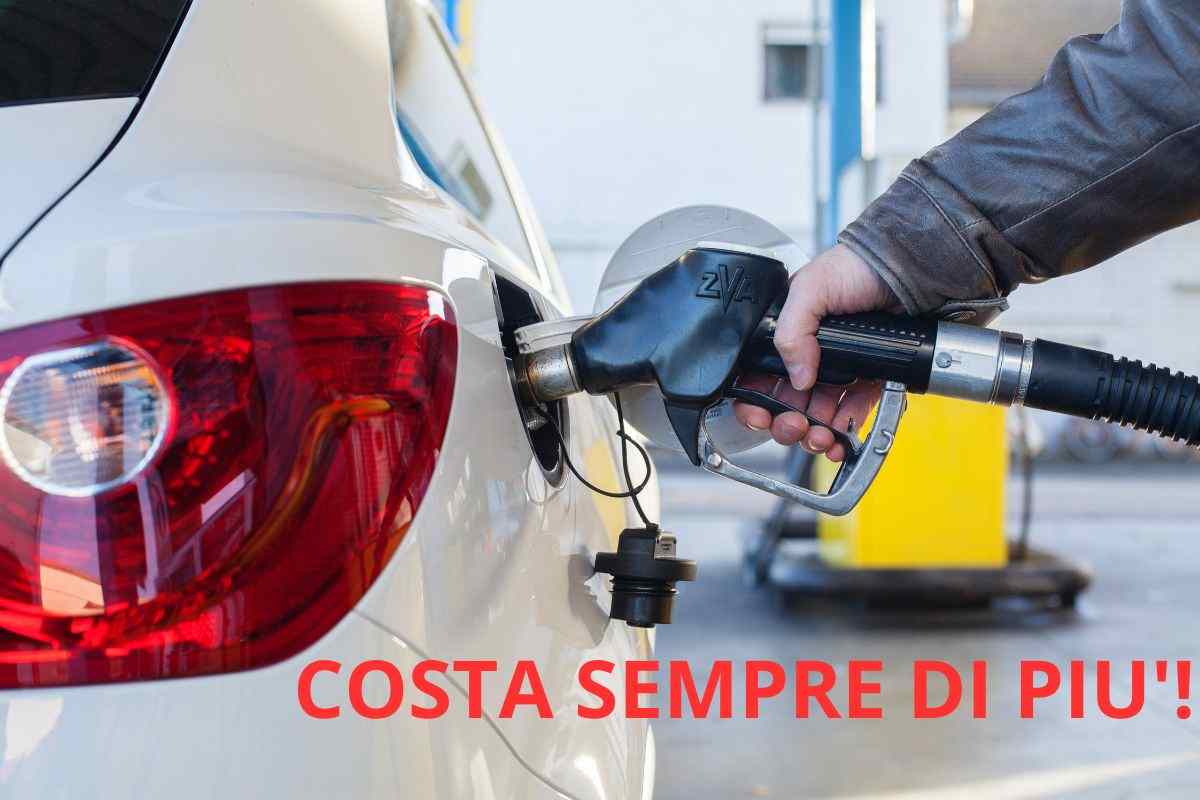 distributore prezzo benzina