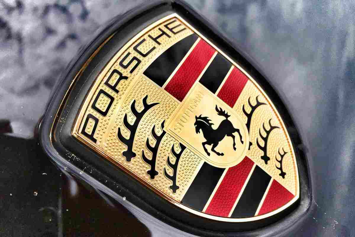 Porsche, sconvolge i clienti