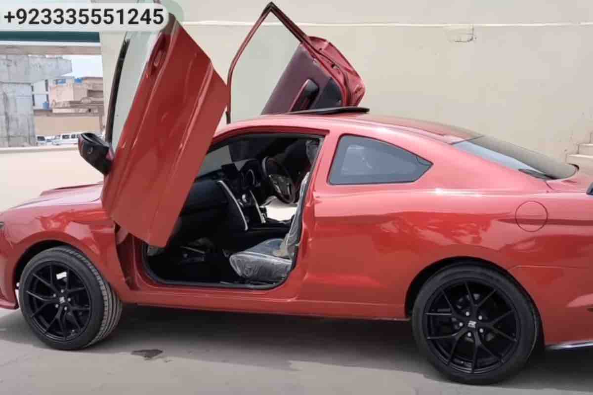 mustang o ferrari test auto