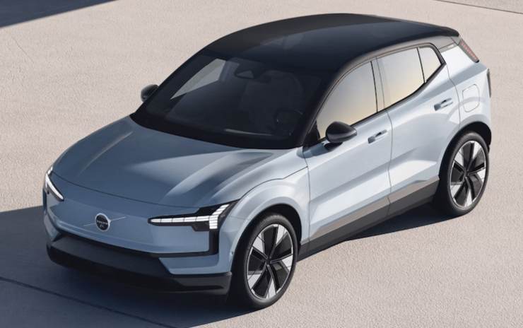 Volvo EX30 nuovo suv elettrico