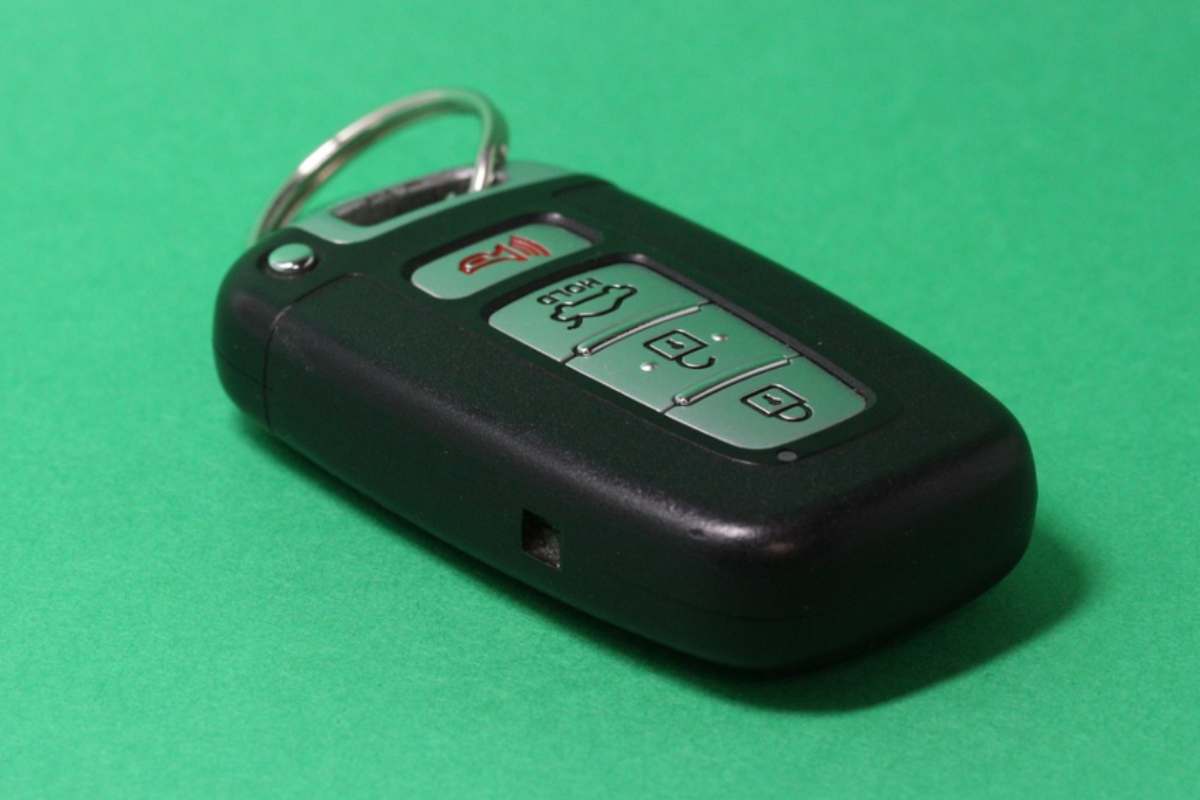 telecomando auto trucco