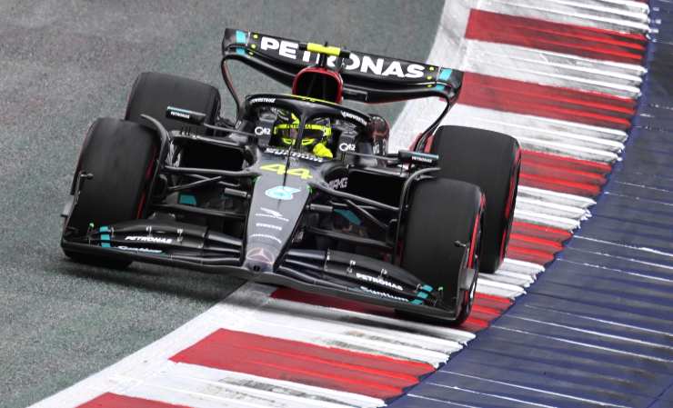 Lewis Hamilton rinnovo mercedes ferrari