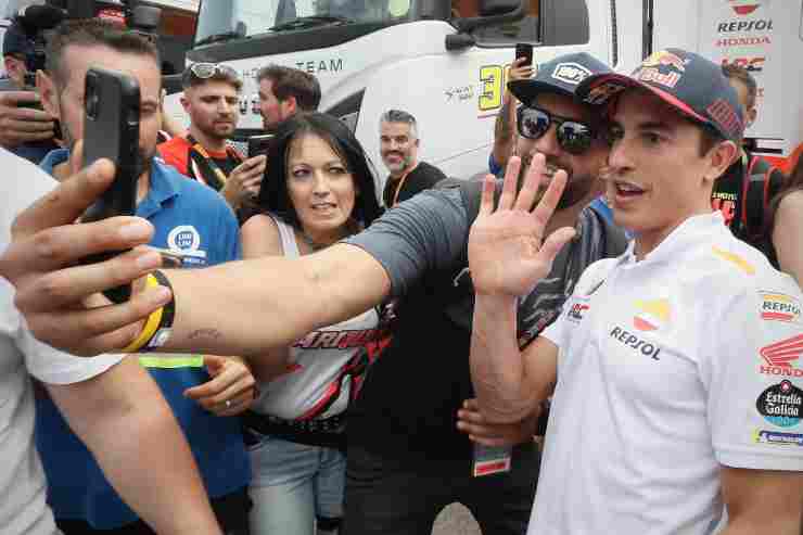 Marc Marquez nel paddock