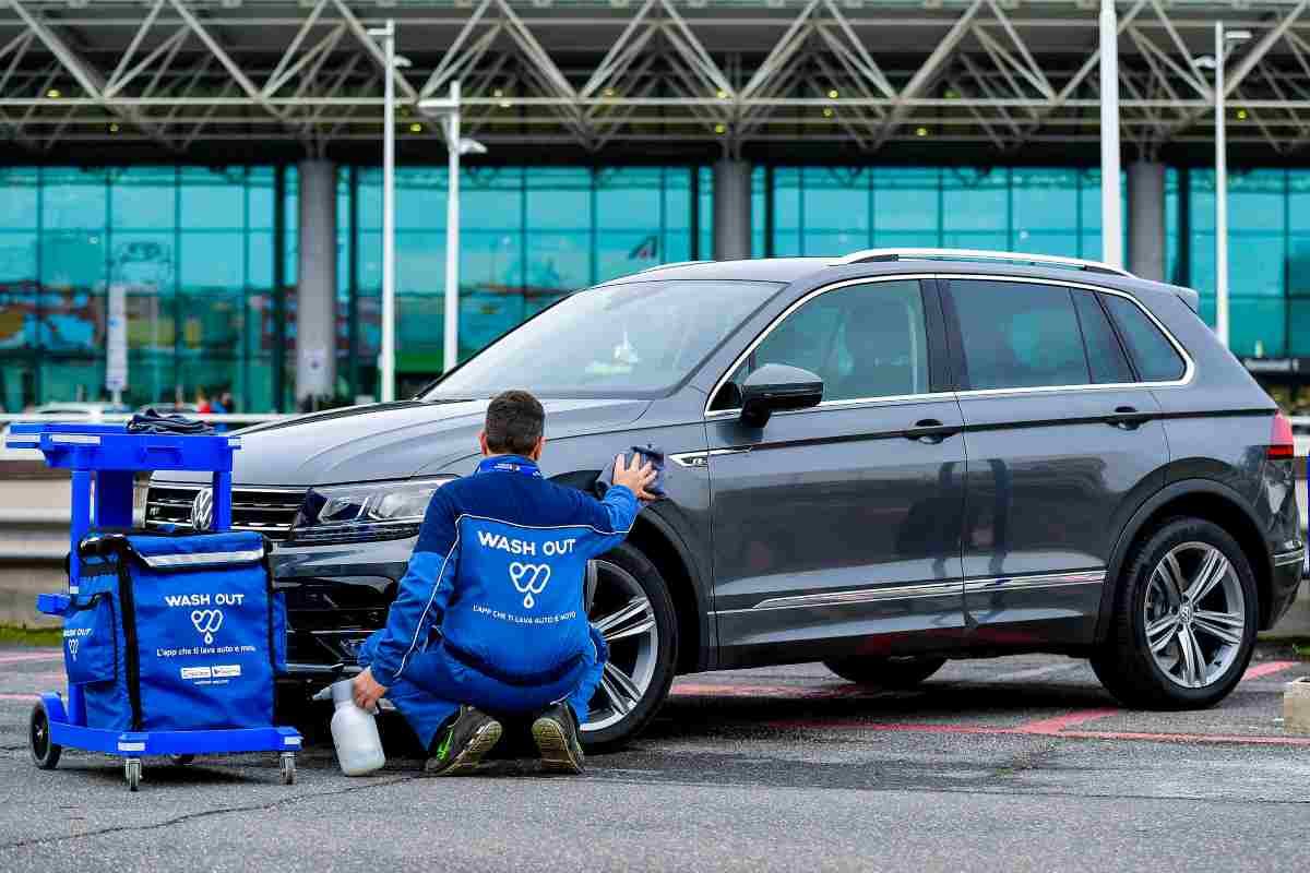 Come pulire l'auto