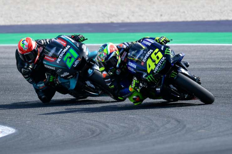 Valentino Rossi e Franco Morbidelli che dedica