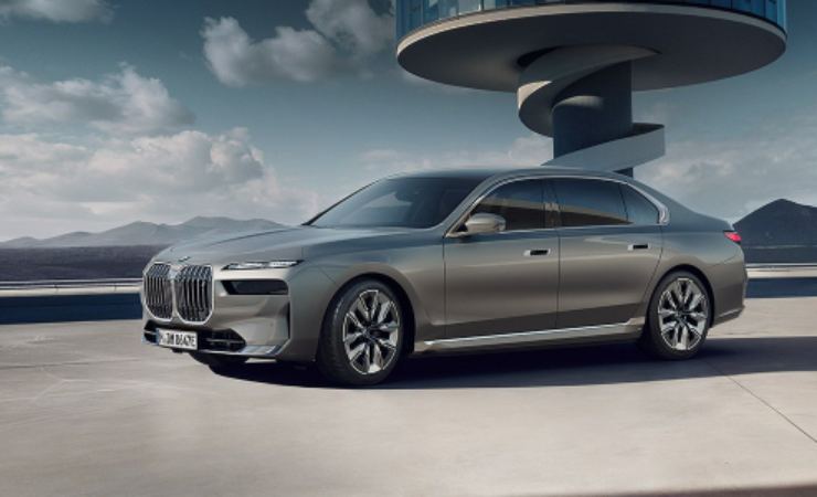 BMW i7, i problemi dei modelli