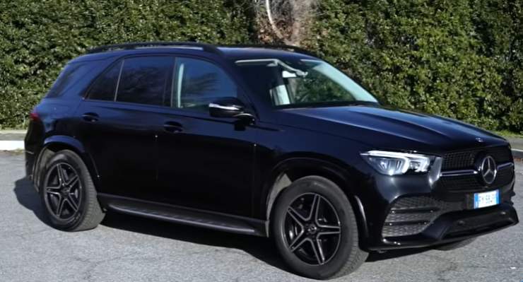 Mercedes GLE 300, il modello di Gianni Morandi