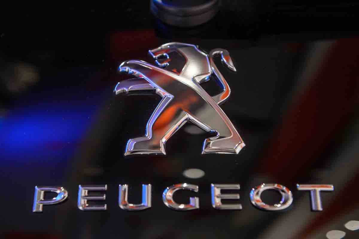 La Peugeot lancia la nuova versione della 3008