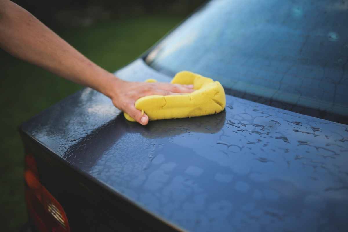 come pulire l'interno auto