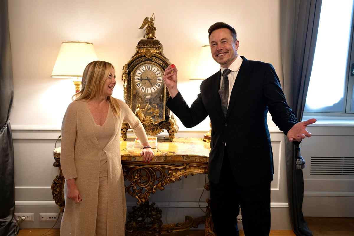 strategia prezzi elon musk