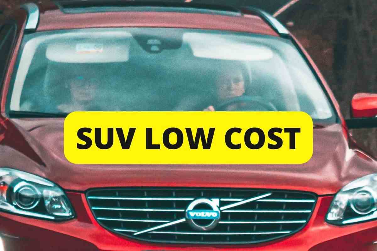 Volvo EX30 prezzo suv basso costo