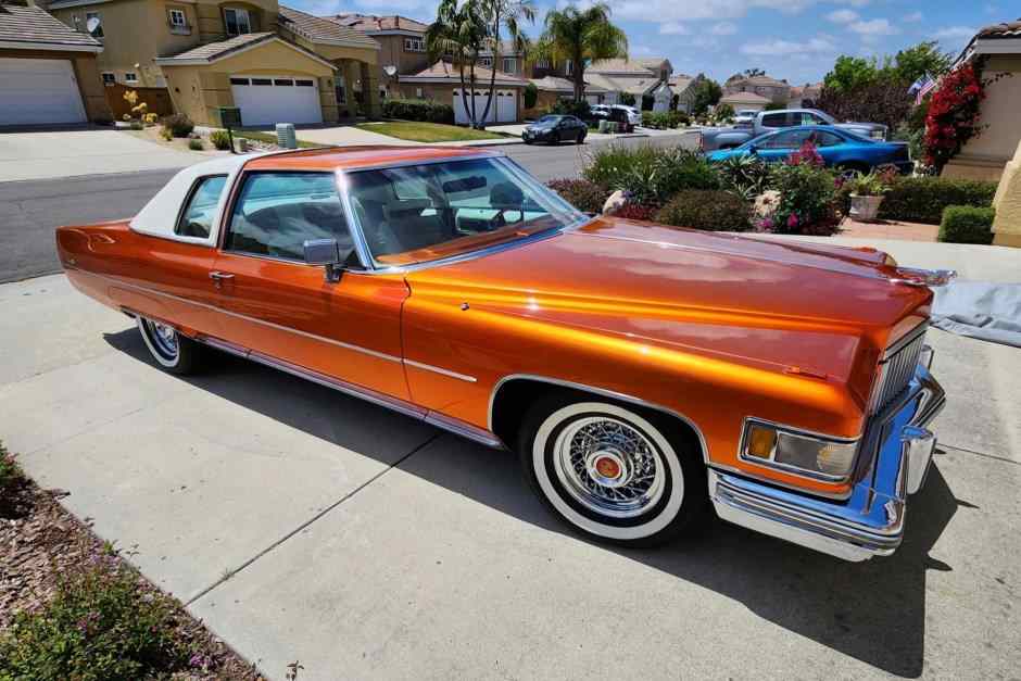 Cadillac Coupe DeVille del 1975 di Travis Barker