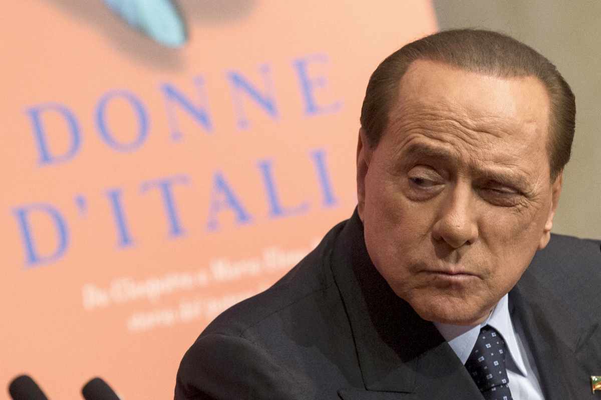 Silvio Berlusconi che vettura
