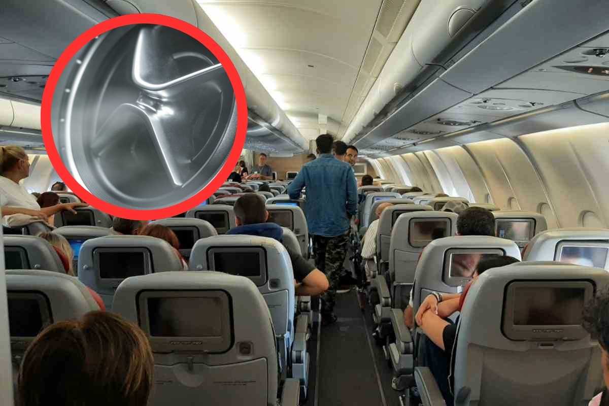 All'intero dell'aeroplano l'aria condizionata è sempre accesa
