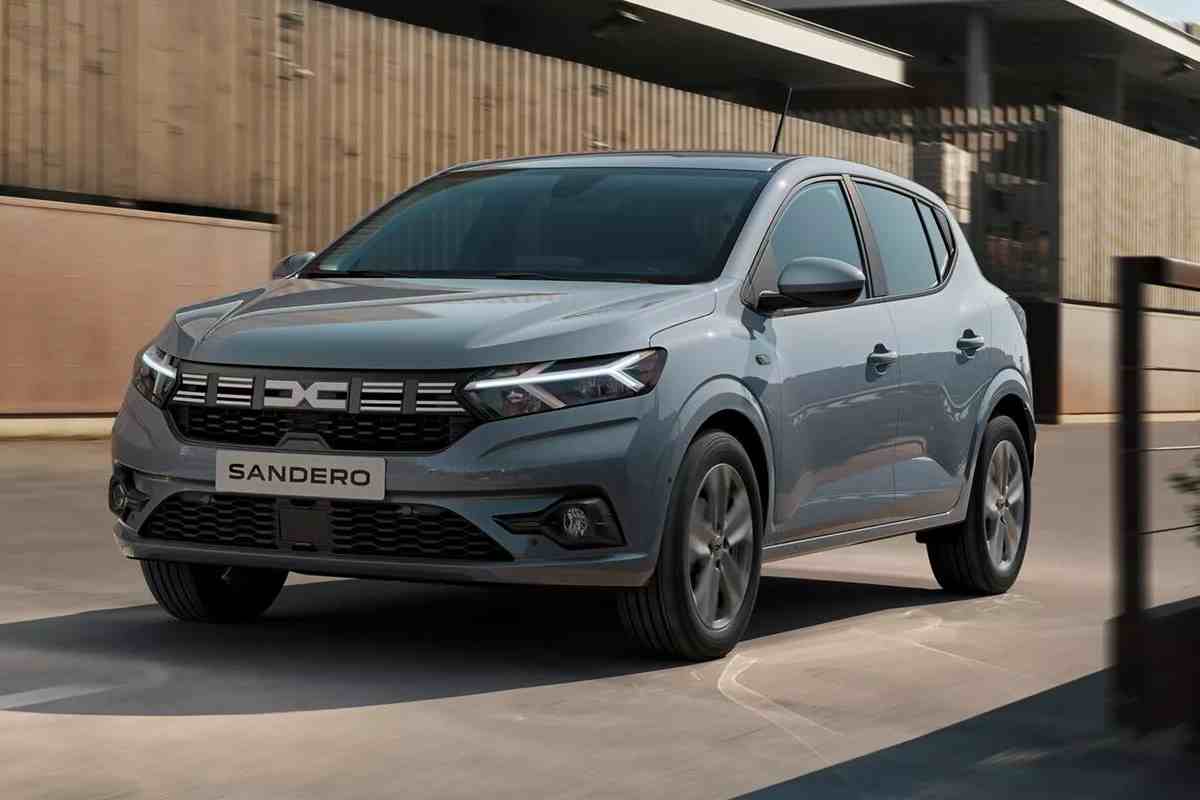 Dacia Sandero, si perfeziona