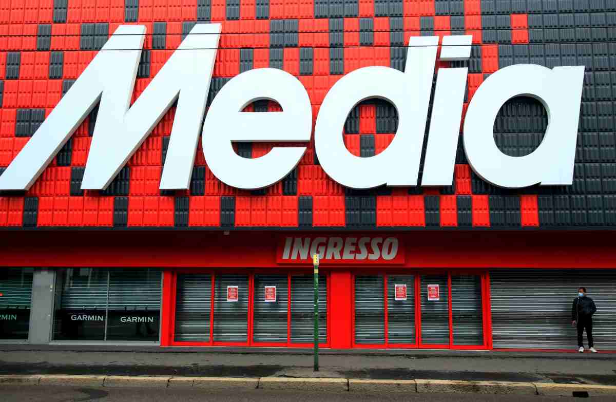 mediaworld vende auto