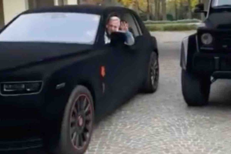 La Rolls Royce in velluto di Gianluca Vacchi: è unica anche... nel ...