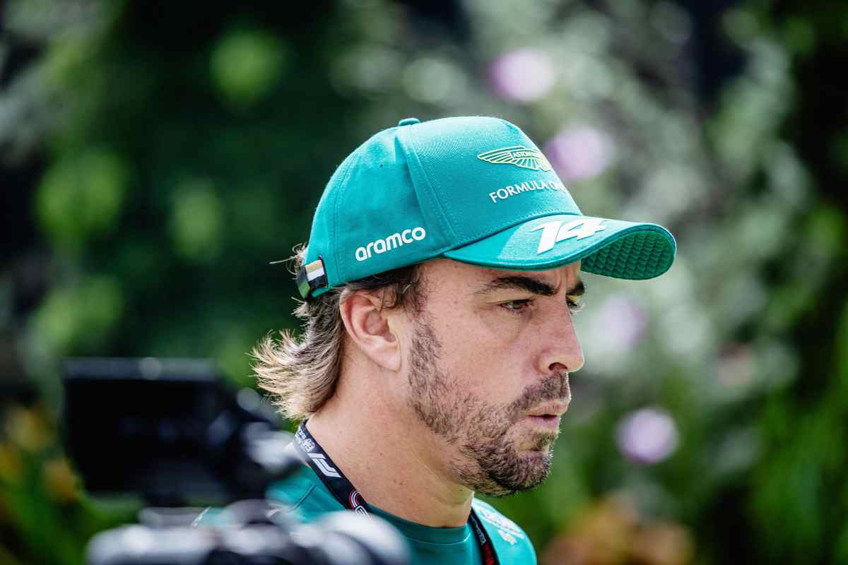 alonso penalità pit lane singapore